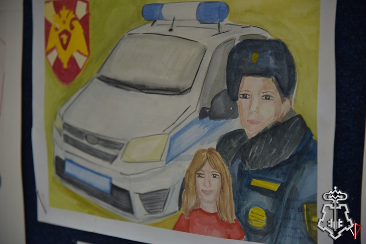 В Удмуртии подвели итоги конкурса детского рисунка, приуроченного к юбилею вневедомственной охраны Росгвардии