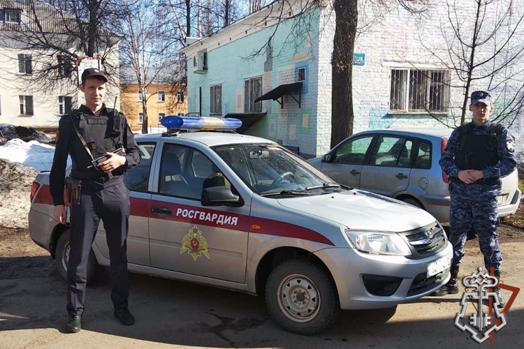 Патруль Росгвардии в Удмуртии задержал водителя автомобиля с признаками опьянения
