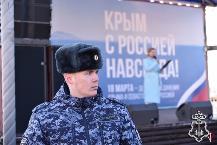 Сотрудники Росгвардии приняли участие в обеспечении общественной безопасности во время проведения фестиваля «Крымская весна» в Ижевске