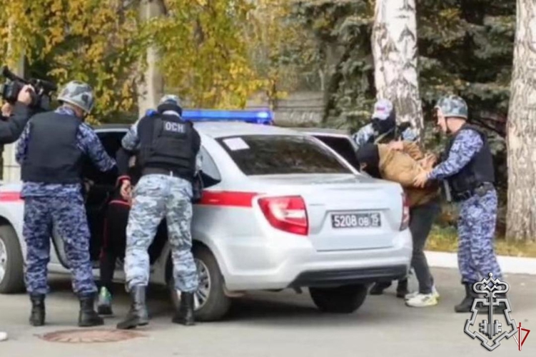 В Удмуртии сотрудники вневедомственной охраны Росгвардии приняли участие в учениях по обработке действий в здании суда