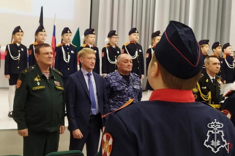 В Удмуртии росгвардейцы приняли участие в принятии клятвы кадетами Юнгвардии