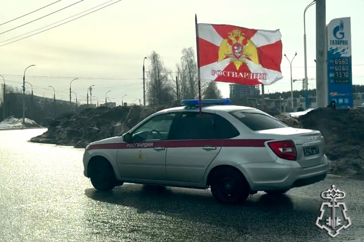 В Удмуртии стартовал автопробег Росгвардии, приуроченный к юбилею ведомства (видео)