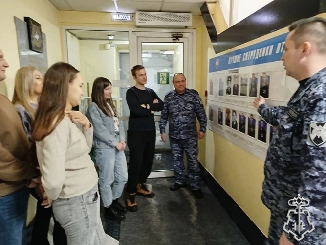 В Ижевске сотрудники вневедомственной охраны Росгвардии провели День открытых дверей