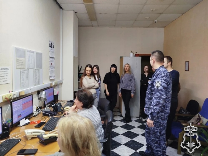 В Ижевске сотрудники вневедомственной охраны Росгвардии провели День открытых дверей