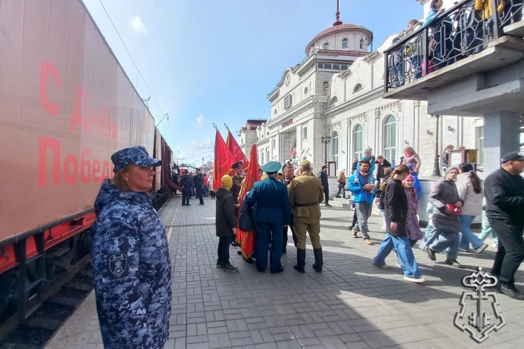 В Удмуртии сотрудники Росгвардии обеспечили безопасность во время прибытия «Поезда Победы» (видео)