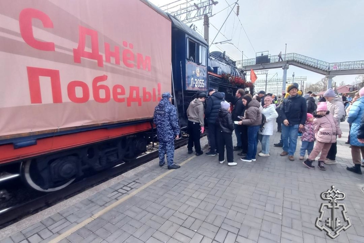 В Удмуртии сотрудники Росгвардии обеспечили безопасность во время прибытия «Поезда Победы» (видео)