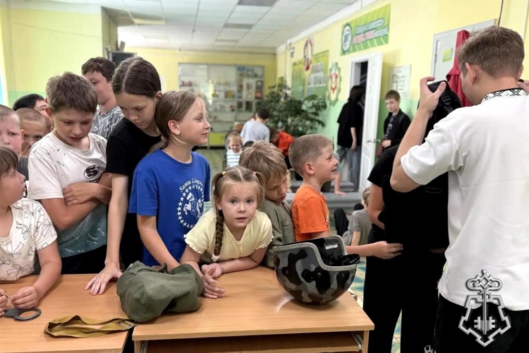 В Удмуртии росгвардейцы рассказали школьникам об особенностях службы во вневедомственной охране