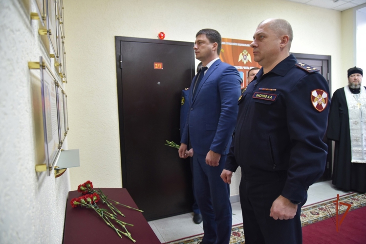 В Управлении Росгвардии по Удмурткой Республике состоялось открытие стены памяти сотрудникам, погибшим при выполнении служебного долга